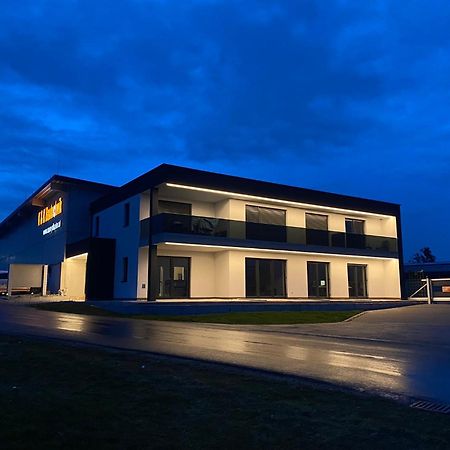 Wohnung City Nord Mit Balkon Herzogsdorf Dış mekan fotoğraf
